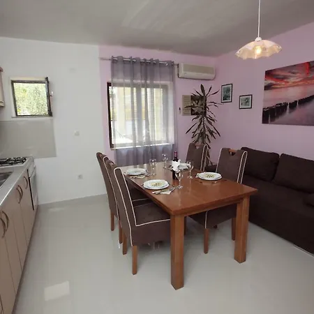 Διαμέρισμα Apartman Radic